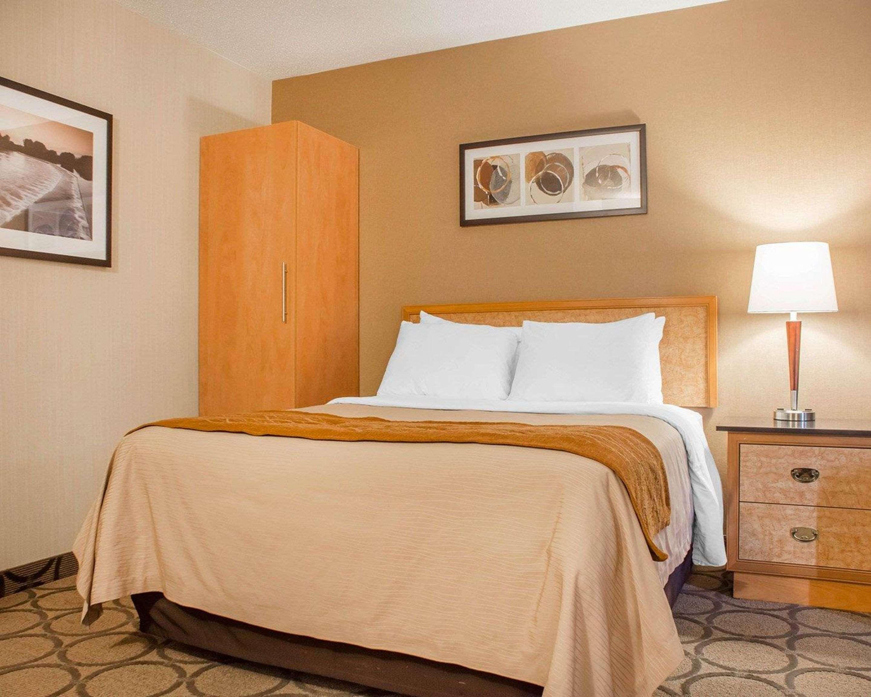 Comfort Inn Brantford Exterior foto