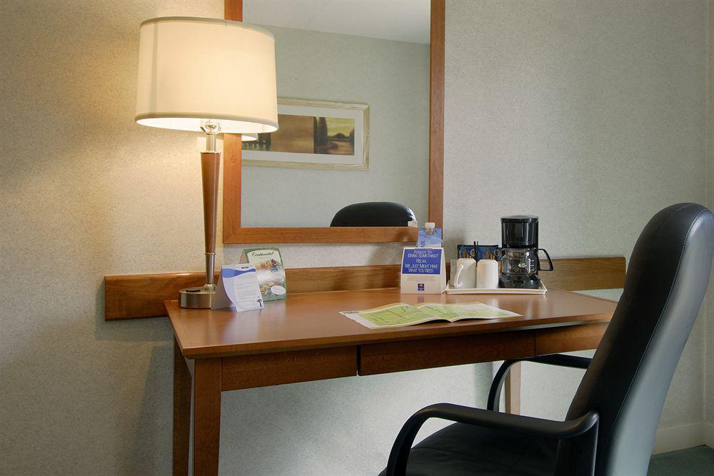 Comfort Inn Brantford Habitación foto